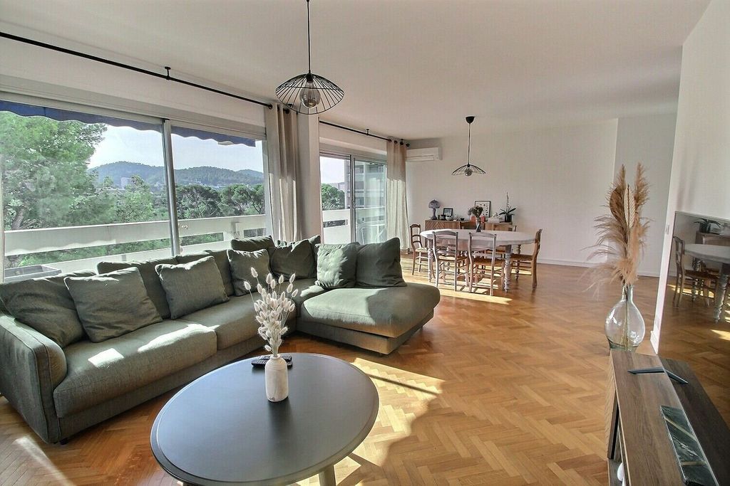 Achat appartement à vendre 3 pièces 136 m² - Marseille 9ème arrondissement
