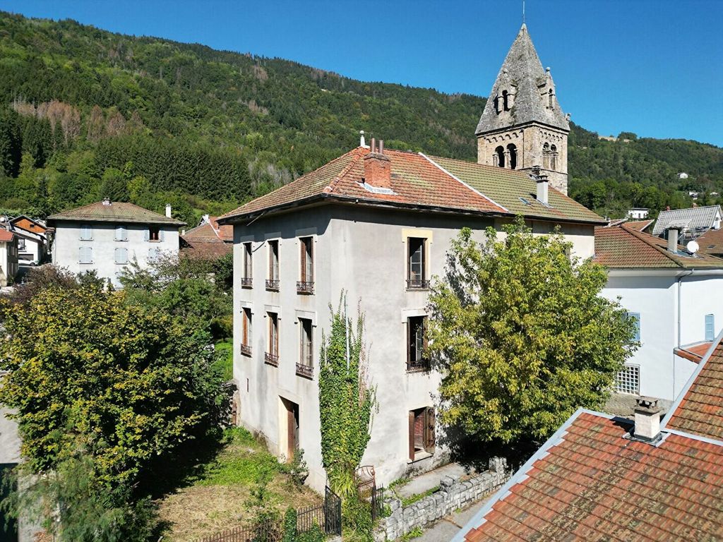 Achat maison à vendre 6 chambres 310 m² - Crêts-en-Belledonne