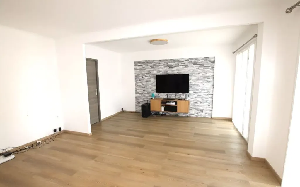 Achat appartement à vendre 3 pièces 68 m² - Nice