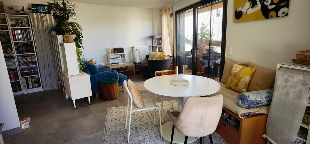 Achat appartement à vendre 2 pièces 64 m² - Bordeaux
