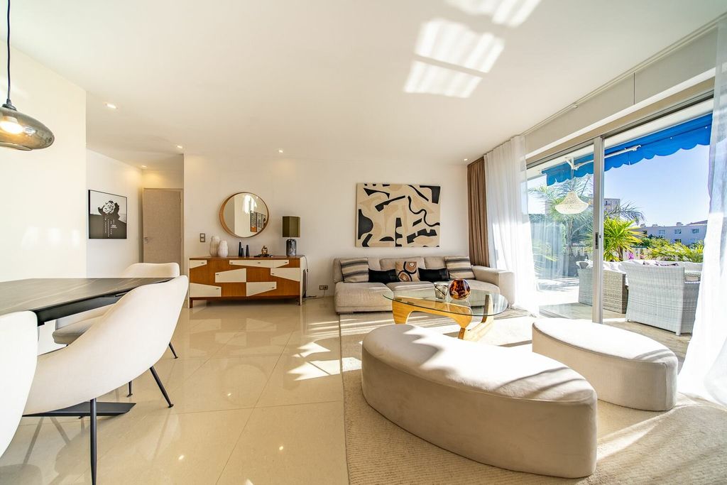 Achat appartement à vendre 3 pièces 73 m² - Cannes