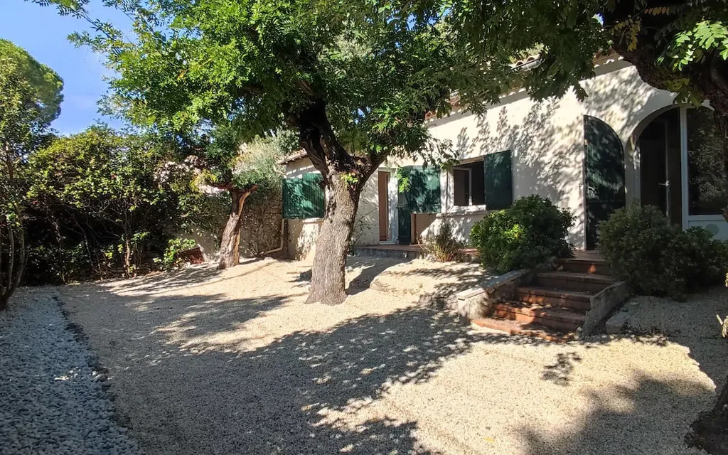 Achat maison à vendre 3 chambres 84 m² - Nîmes