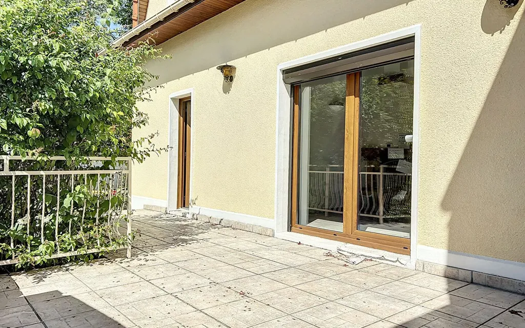 Achat maison à vendre 3 chambres 103 m² - Maisons-Alfort