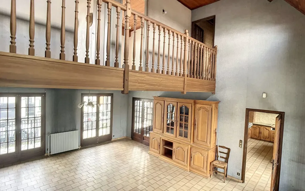 Achat maison à vendre 5 chambres 138 m² - Maisons-Alfort