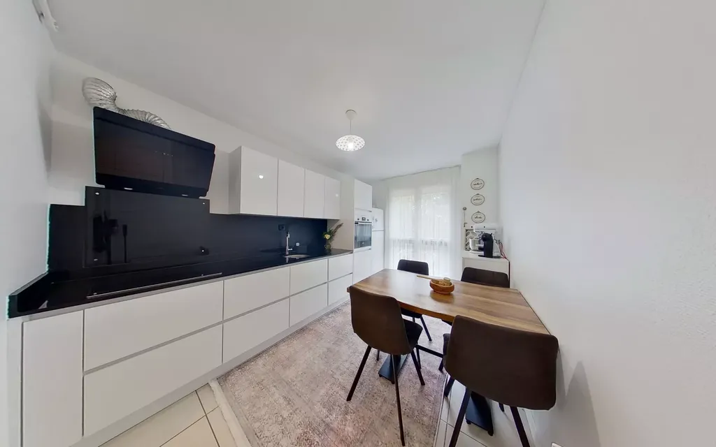 Achat appartement à vendre 4 pièces 76 m² - Saint-Fons