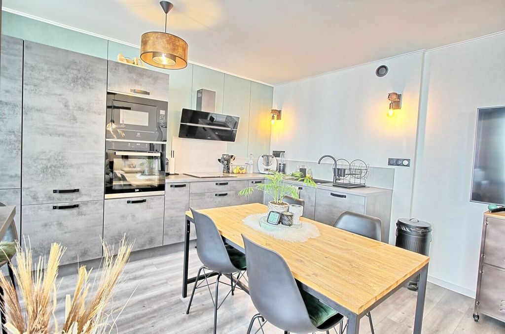 Achat appartement à vendre 3 pièces 71 m² - Compiègne