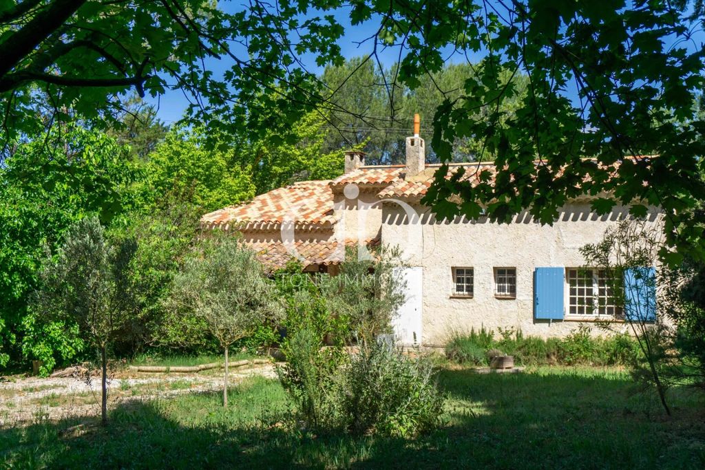 Achat maison à vendre 4 chambres 154 m² - Aix-en-Provence