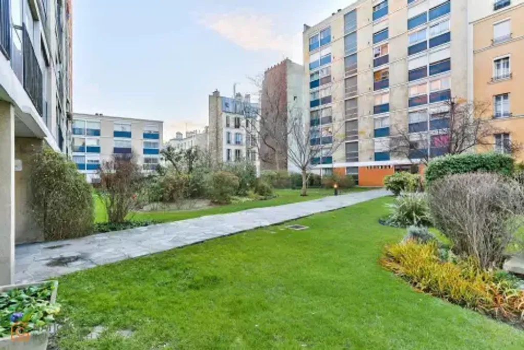 Achat appartement à vendre 4 pièces 89 m² - Paris 20ème arrondissement