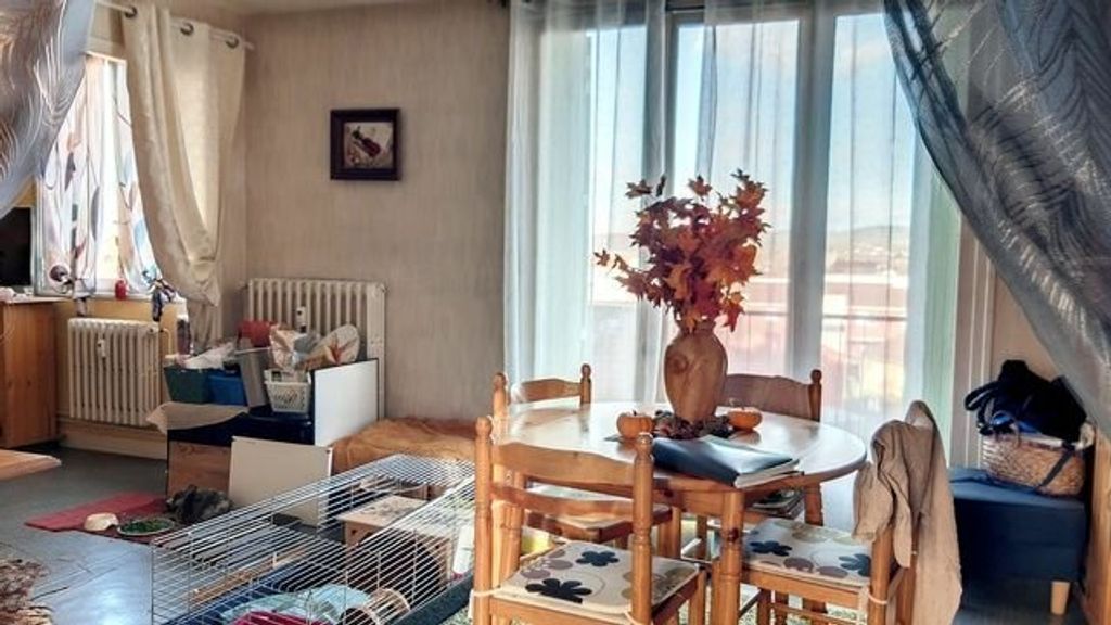 Achat appartement à vendre 4 pièces 66 m² - Montluçon