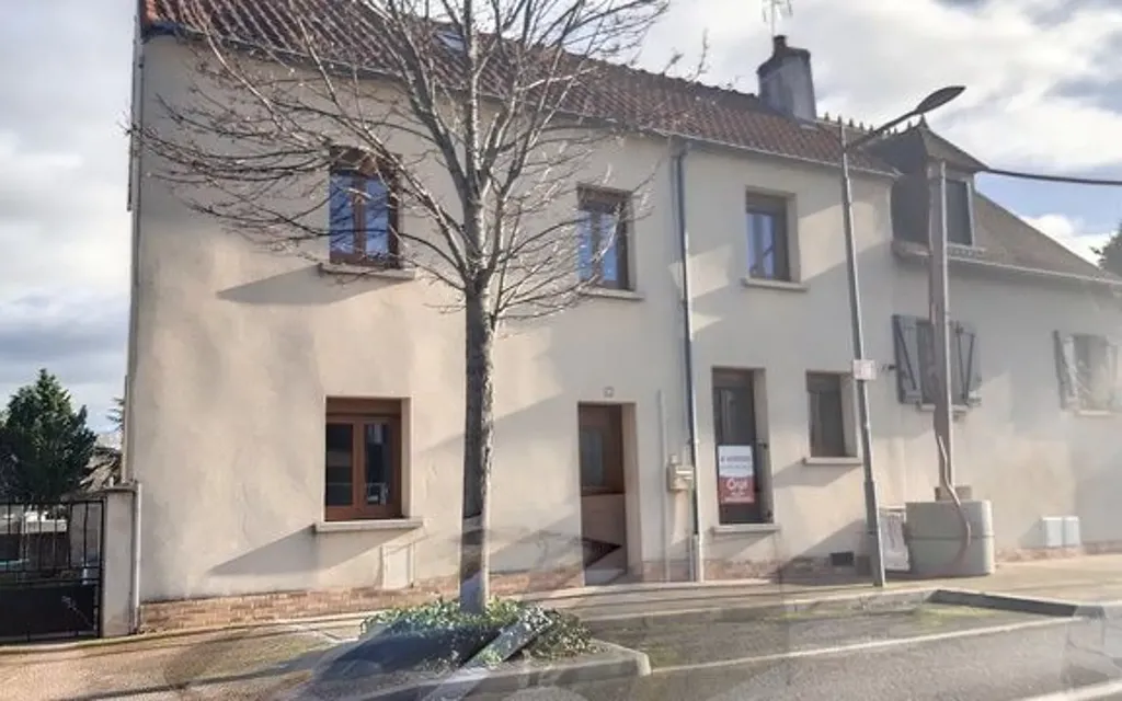 Achat maison à vendre 3 chambres 93 m² - Montluçon