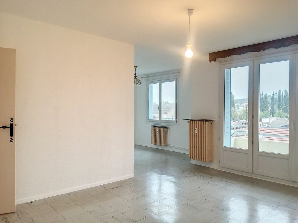 Achat appartement à vendre 4 pièces 75 m² - Montluçon