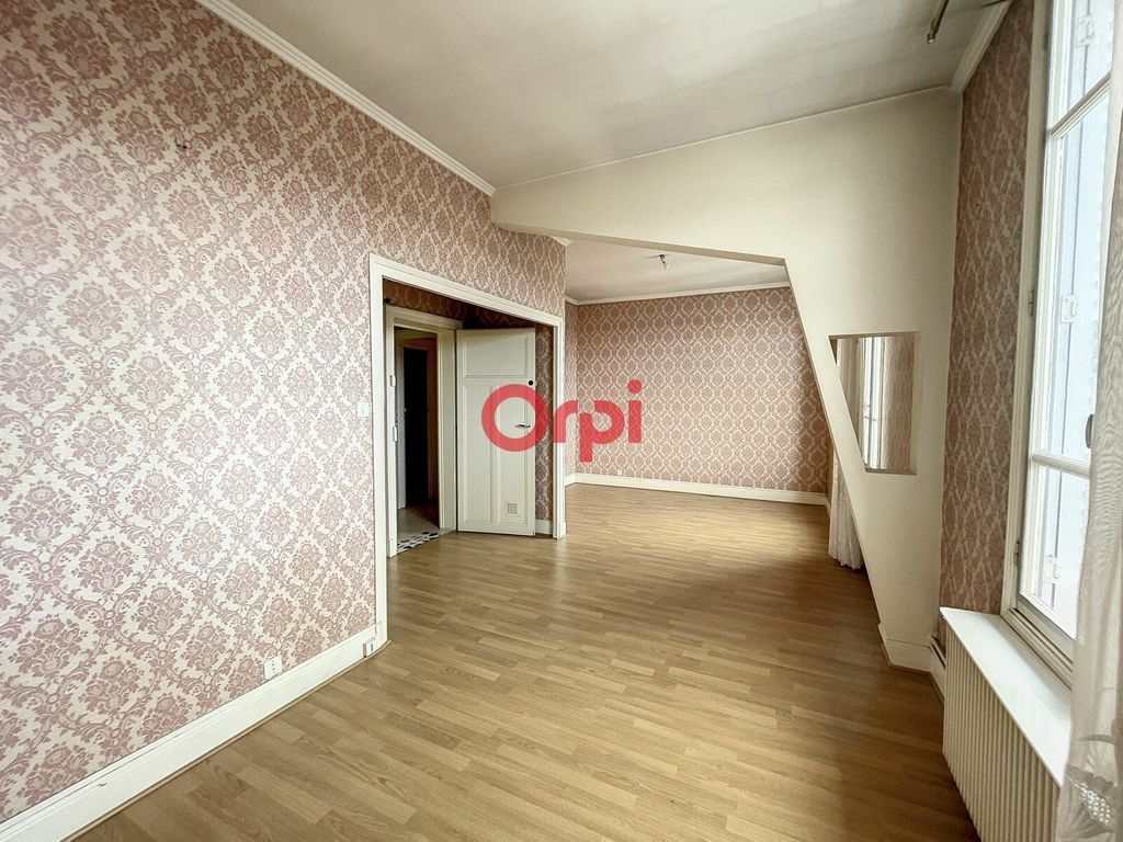 Achat appartement à vendre 5 pièces 99 m² - Montluçon