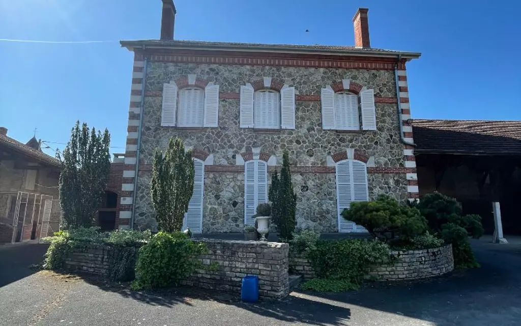 Achat maison à vendre 5 chambres 220 m² - Époye