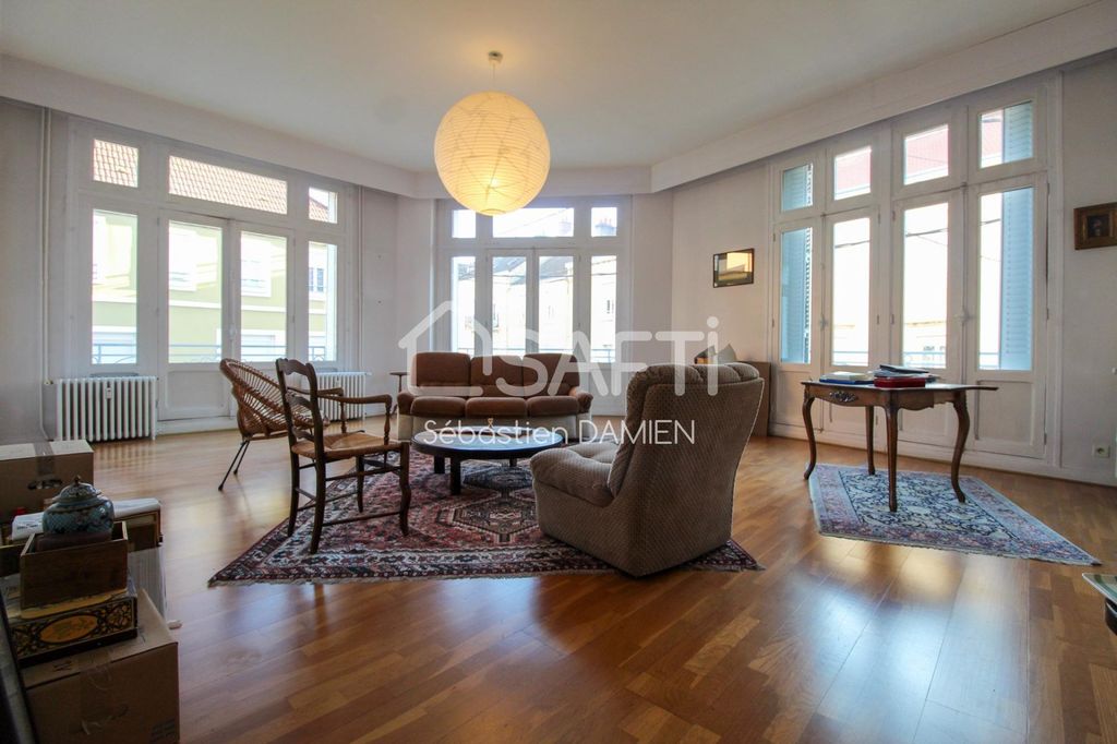 Achat appartement à vendre 5 pièces 206 m² - Montceau-les-Mines