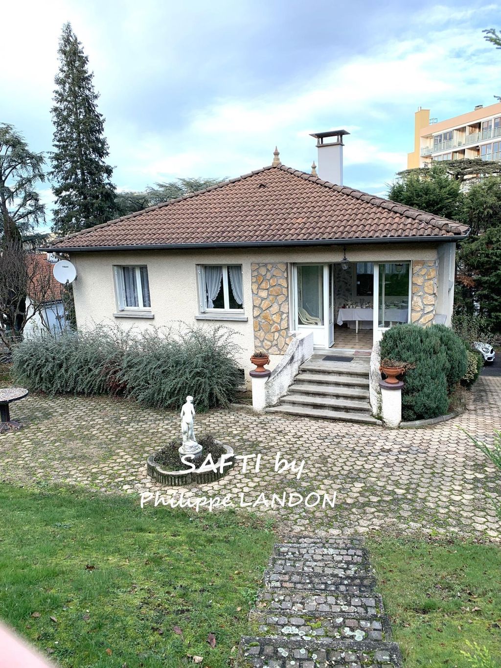 Achat maison à vendre 2 chambres 125 m² - Saint-Étienne