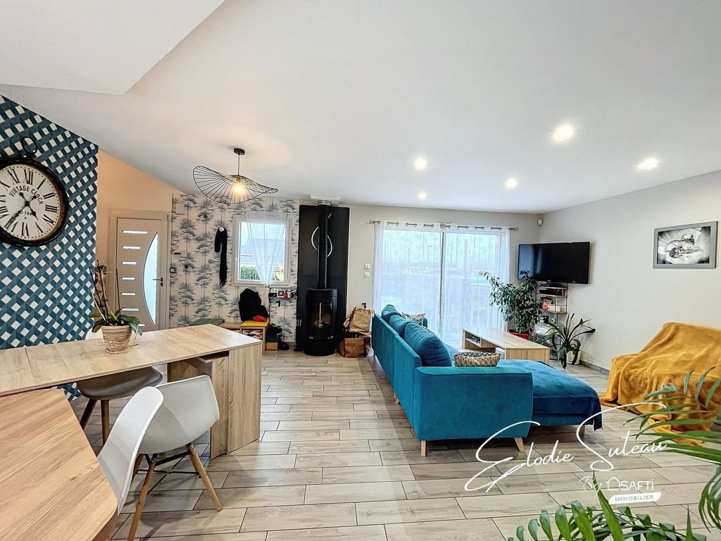 Achat maison à vendre 4 chambres 135 m² - Le Lion-d'Angers