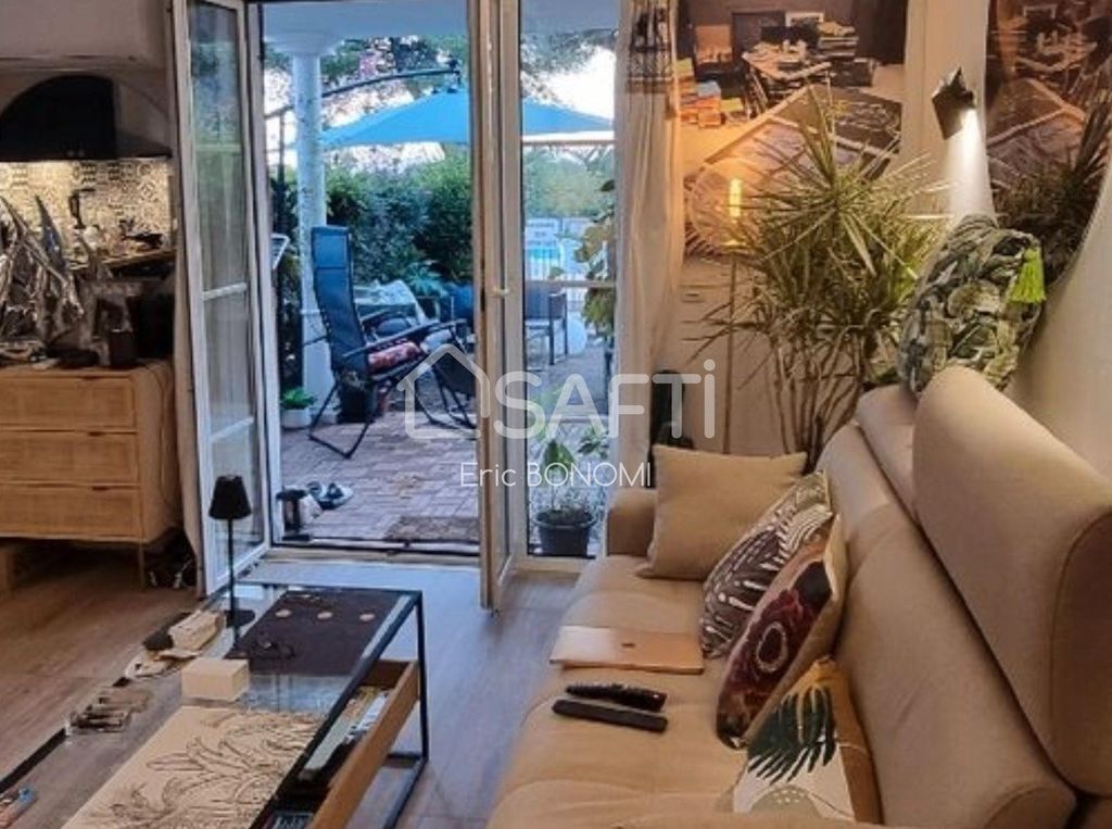 Achat appartement à vendre 2 pièces 40 m² - Saint-Raphaël