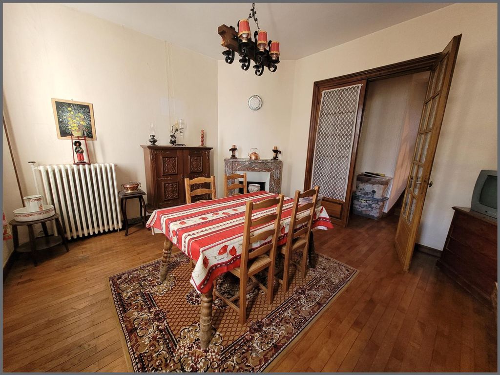 Achat maison à vendre 4 chambres 142 m² - Parthenay