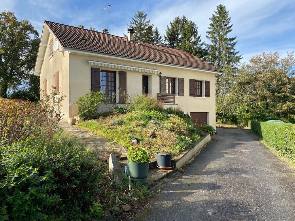 Achat maison à vendre 4 chambres 113 m² - Châteauneuf-la-Forêt