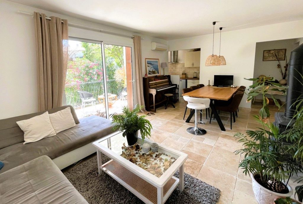Achat appartement à vendre 3 pièces 59 m² - Cavalaire-sur-Mer