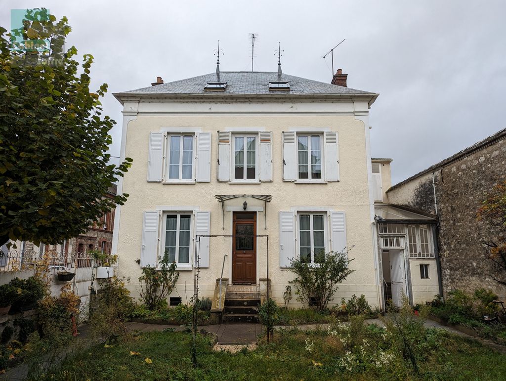 Achat maison à vendre 5 chambres 153 m² - Nemours