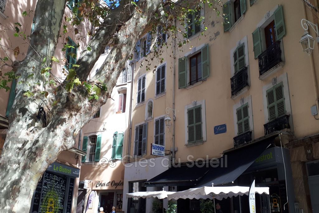 Achat appartement à vendre 8 pièces 500 m² - Toulon