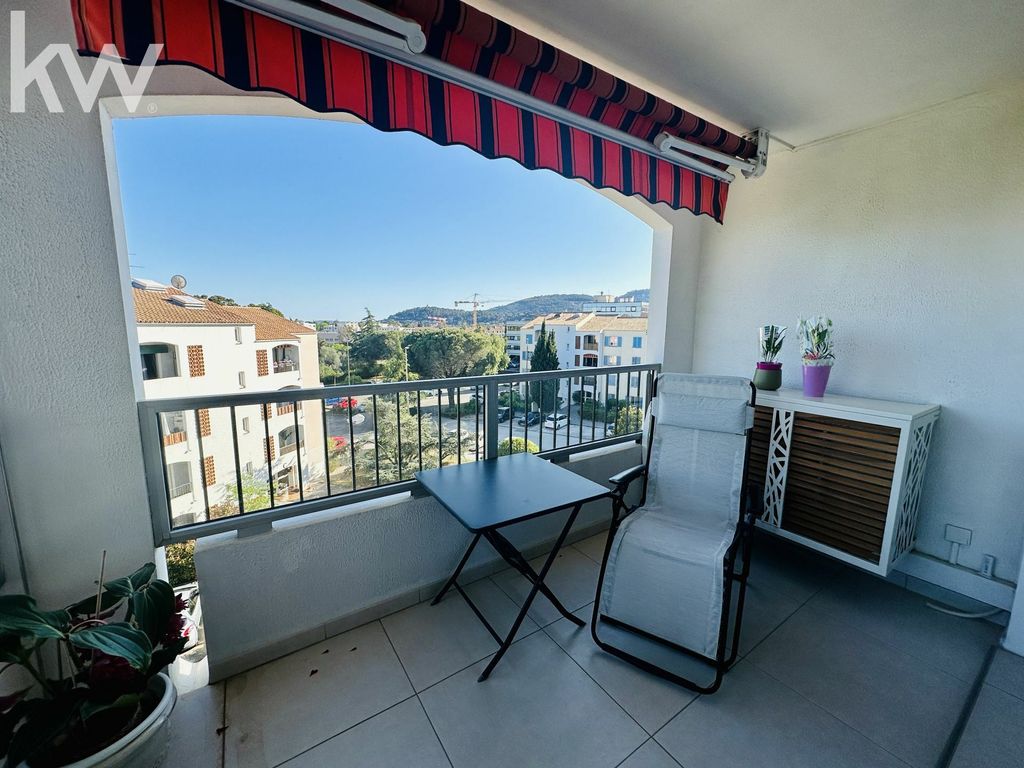 Achat appartement à vendre 5 pièces 108 m² - Hyères