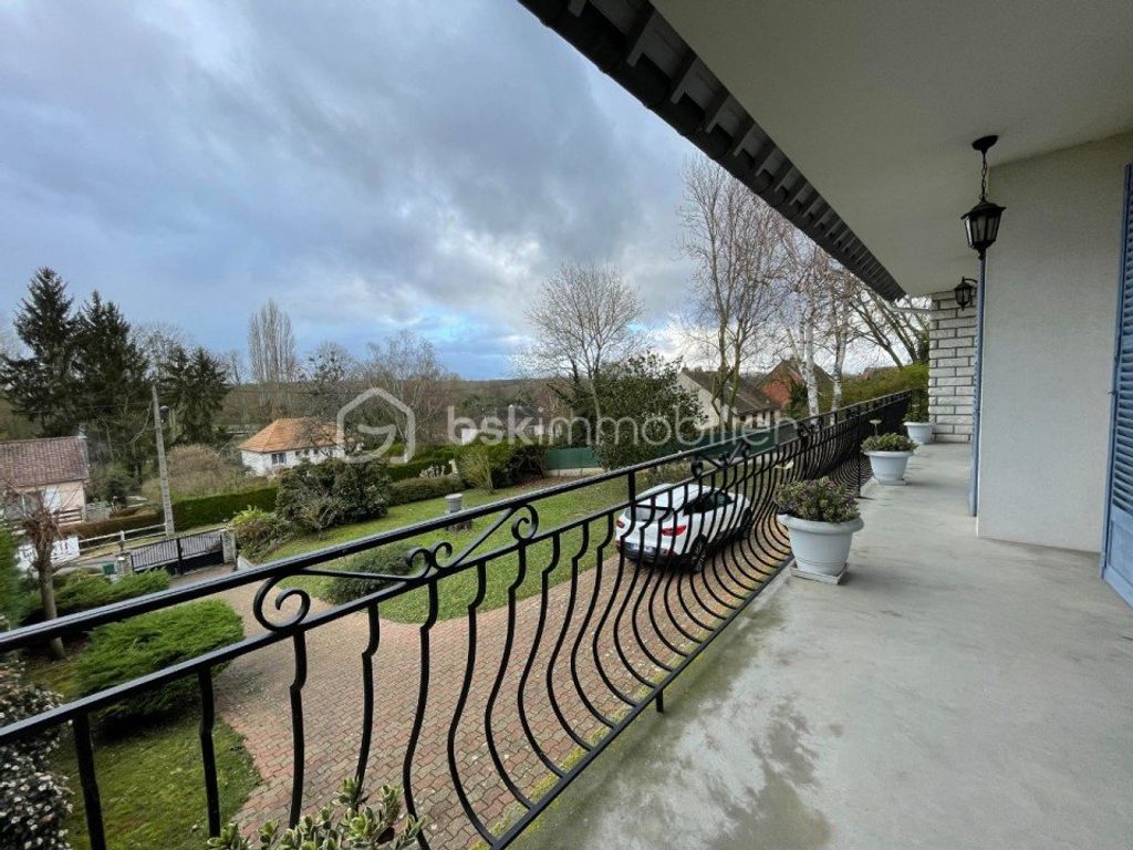 Achat maison à vendre 4 chambres 181 m² - Pierres