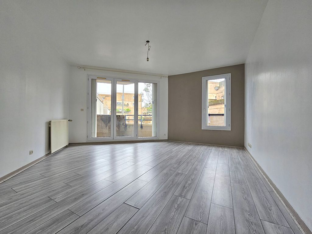 Achat appartement à vendre 2 pièces 45 m² - Évry