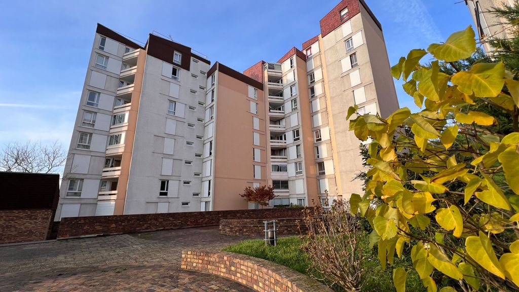 Achat appartement à vendre 4 pièces 79 m² - Corbeil-Essonnes