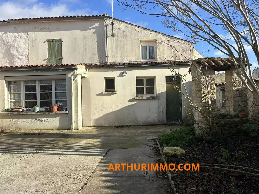 Achat maison à vendre 1 chambre 108 m² - La Rochelle