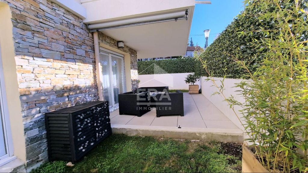 Achat appartement à vendre 3 pièces 68 m² - Grasse