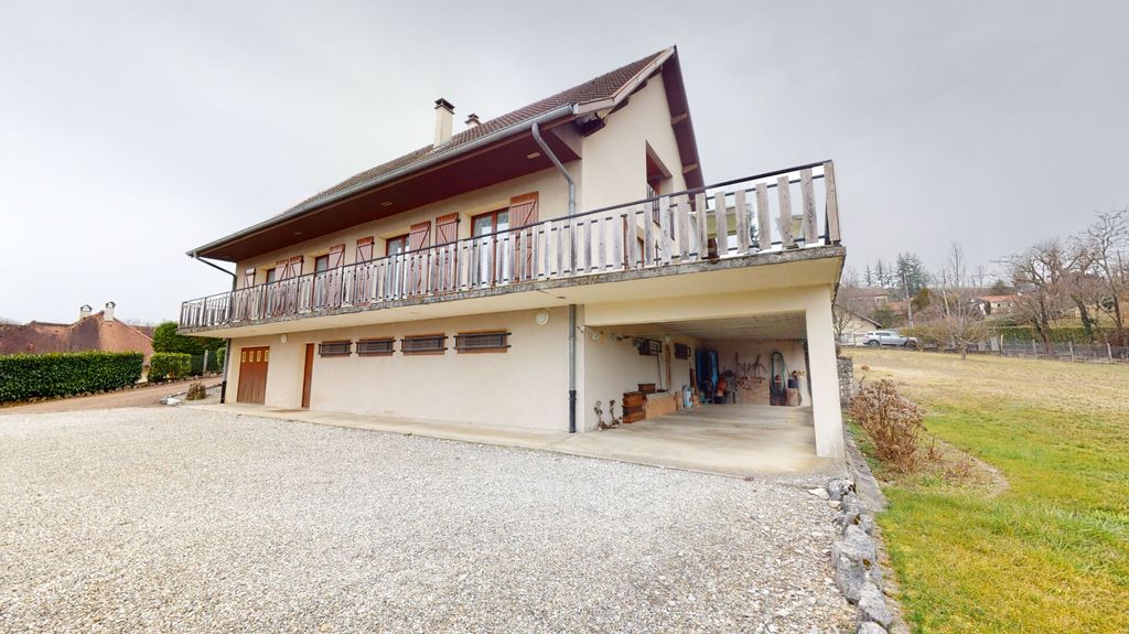 Achat maison à vendre 5 chambres 214 m² - Chambéry