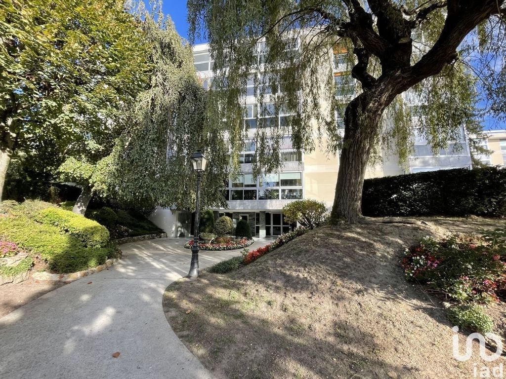 Achat appartement à vendre 5 pièces 130 m² - Rocquencourt