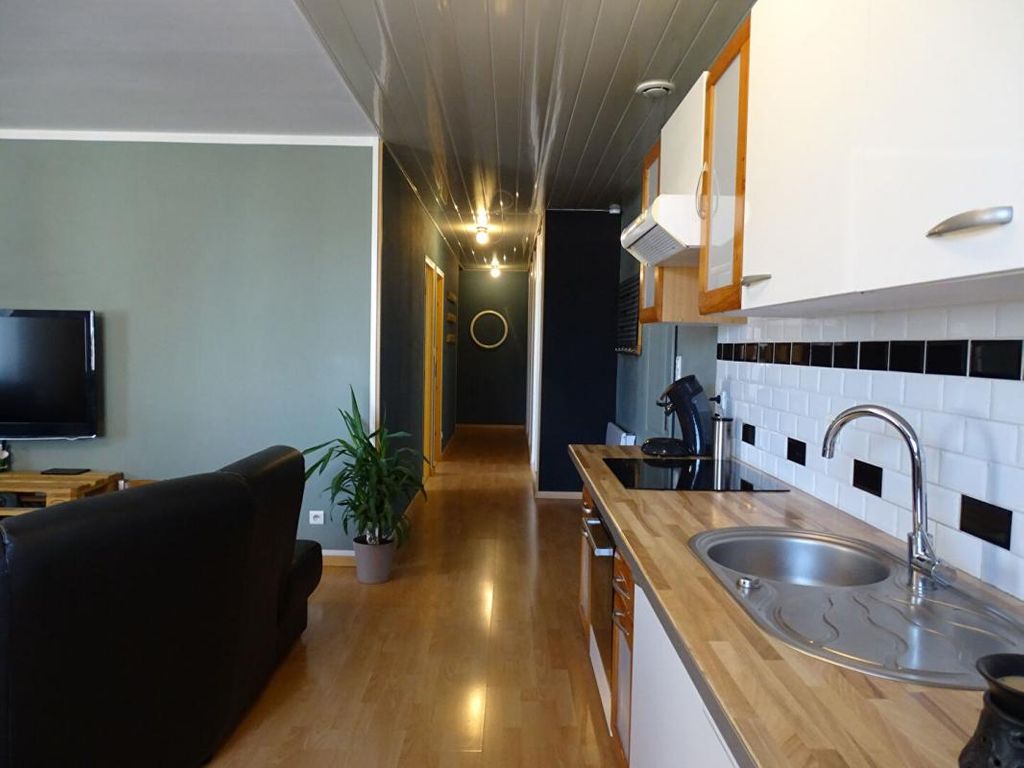 Achat maison à vendre 4 chambres 175 m² - La Neuville-en-Tourne-à-Fuy