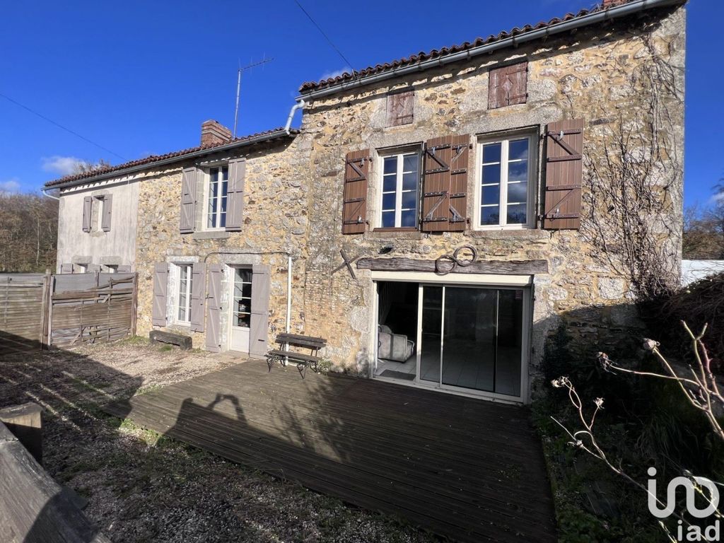 Achat maison à vendre 3 chambres 159 m² - Secondigny