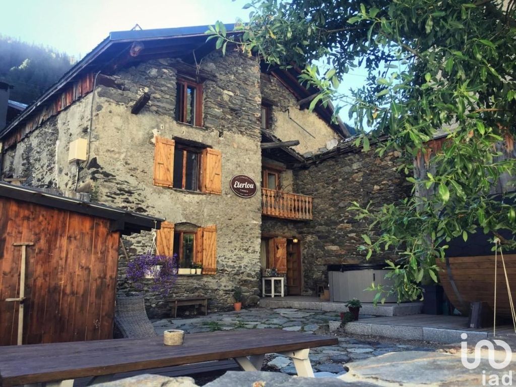 Achat maison à vendre 8 chambres 166 m² - Tignes