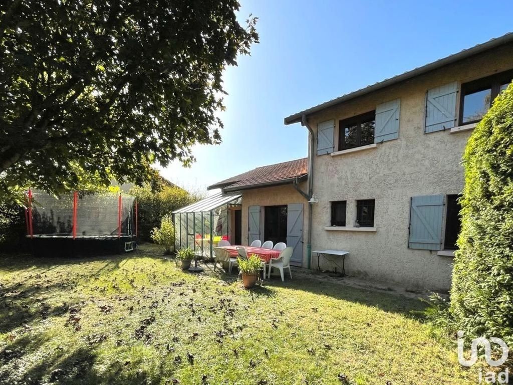 Achat maison à vendre 4 chambres 136 m² - Saint-Genis-Laval