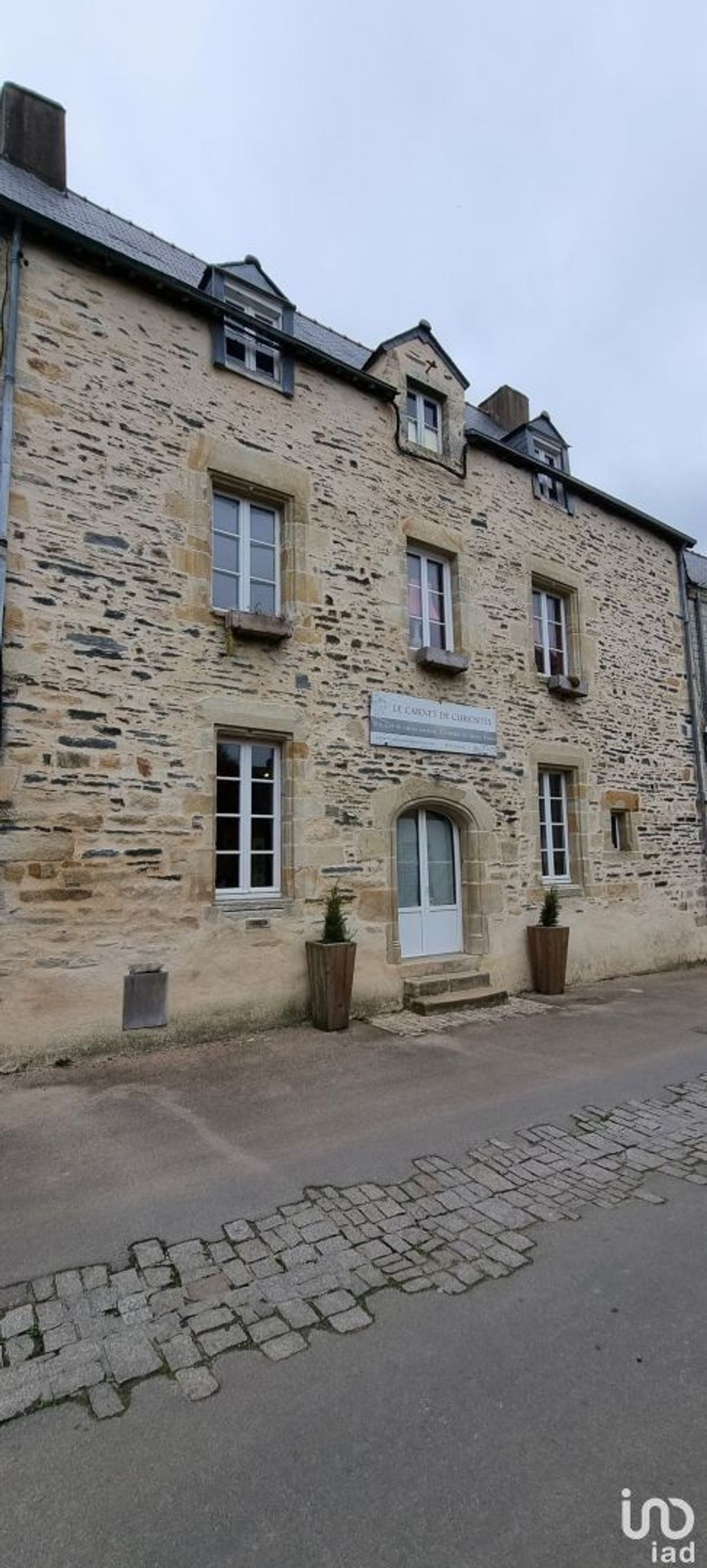 Achat maison à vendre 3 chambres 300 m² - Rochefort-en-Terre