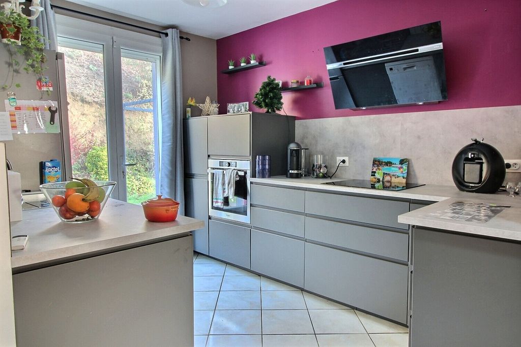 Achat maison à vendre 4 chambres 111 m² - Quévreville-la-Poterie