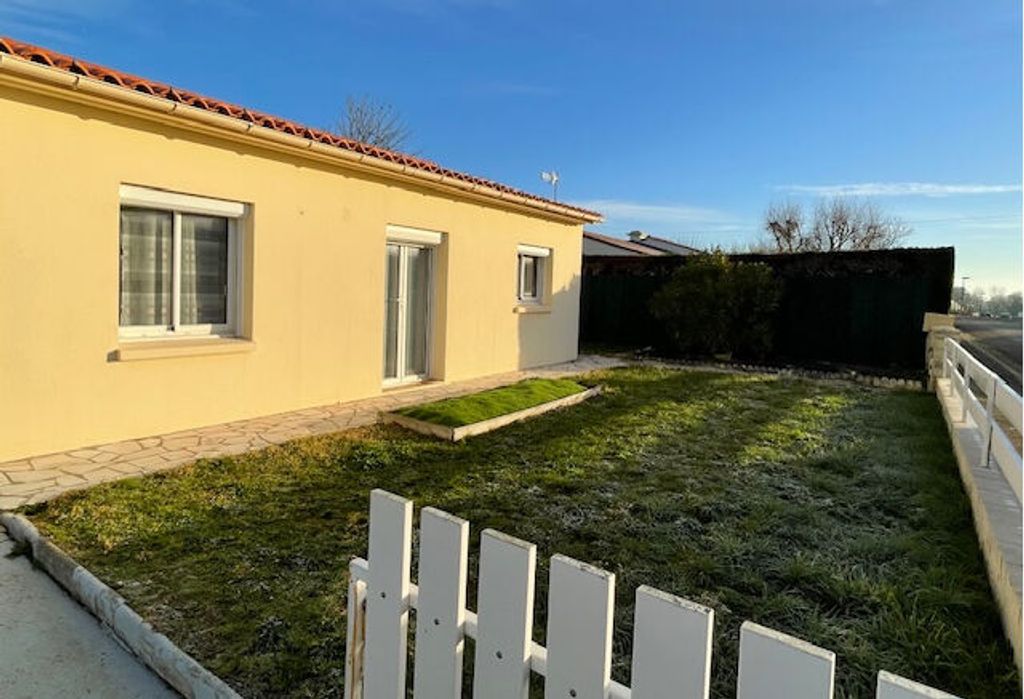 Achat maison à vendre 2 chambres 65 m² - Saint-Hilaire-la-Forêt