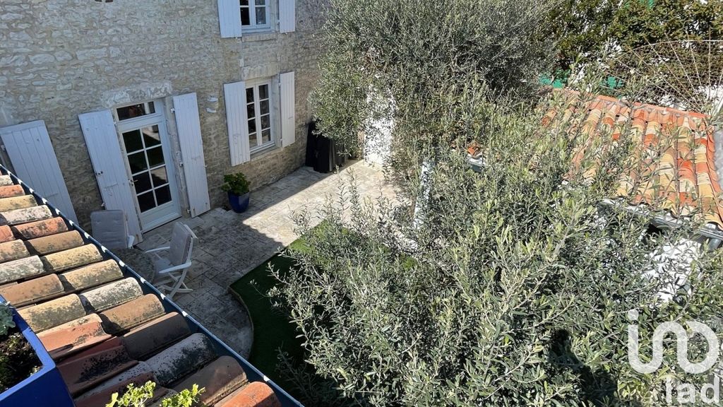 Achat maison à vendre 2 chambres 106 m² - La Flotte