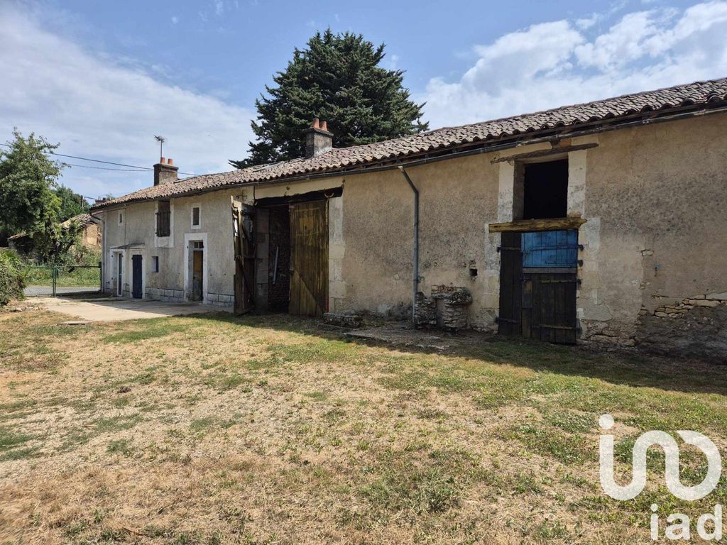 Achat maison à vendre 1 chambre 110 m² - Ceaux-en-Couhé