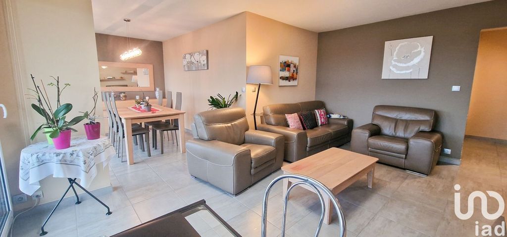 Achat appartement à vendre 3 pièces 88 m² - Ferney-Voltaire