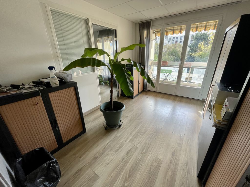 Achat appartement à vendre 3 pièces 43 m² - Marseille 9ème arrondissement
