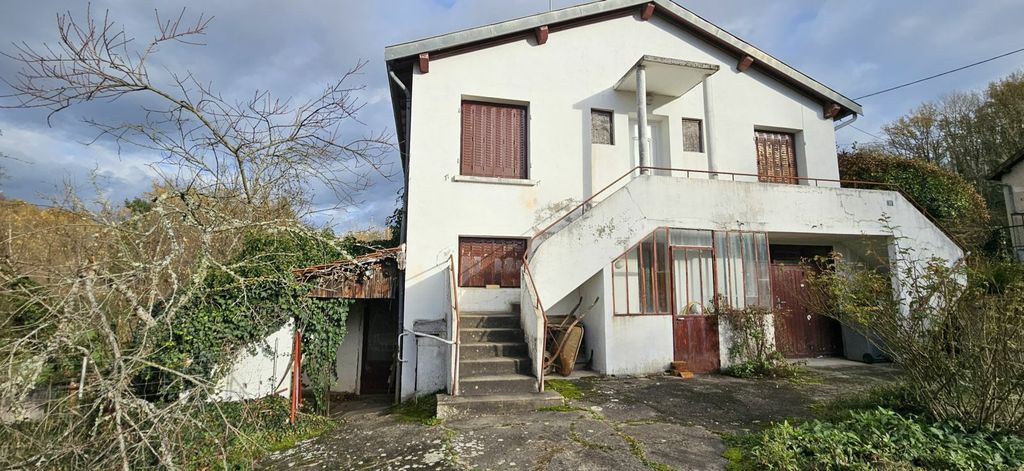 Achat maison à vendre 3 chambres 85 m² - Saint-Yorre