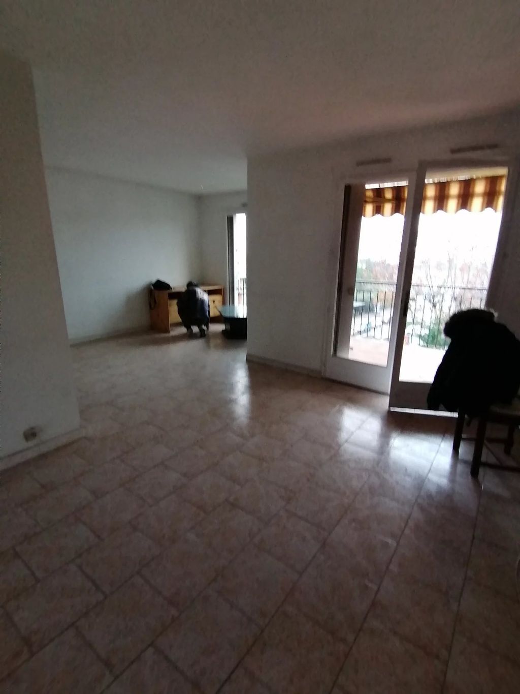 Achat appartement à vendre 5 pièces 93 m² - Grasse