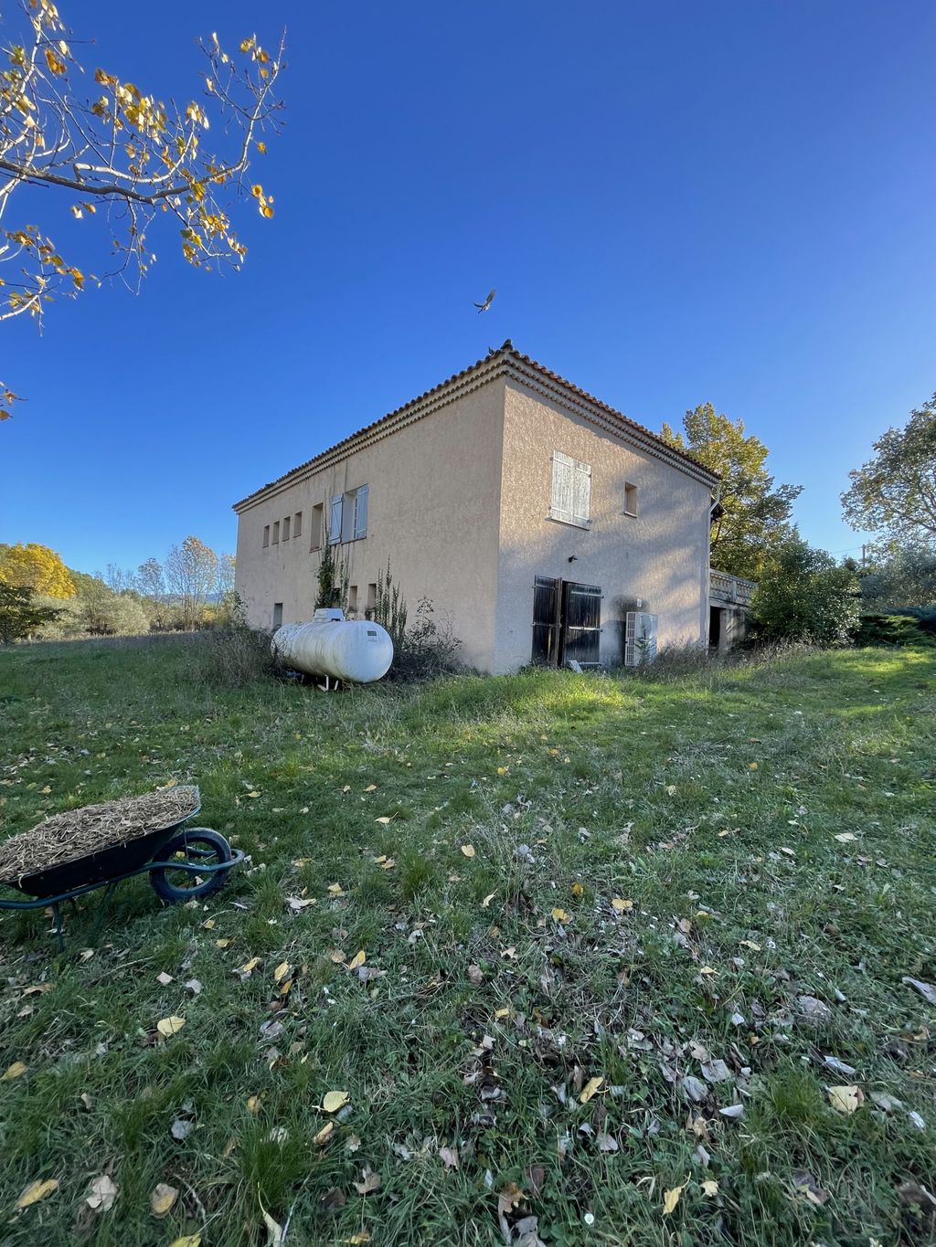 Achat maison à vendre 4 chambres 145 m² - Saint-Zacharie