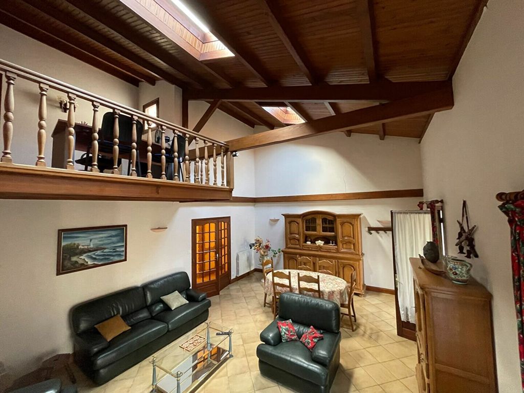 Achat maison à vendre 4 chambres 133 m² - La Rochelle
