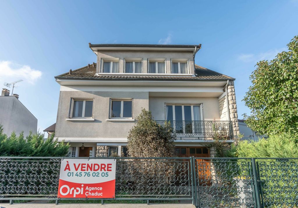 Achat maison à vendre 5 chambres 169 m² - Ormesson-sur-Marne